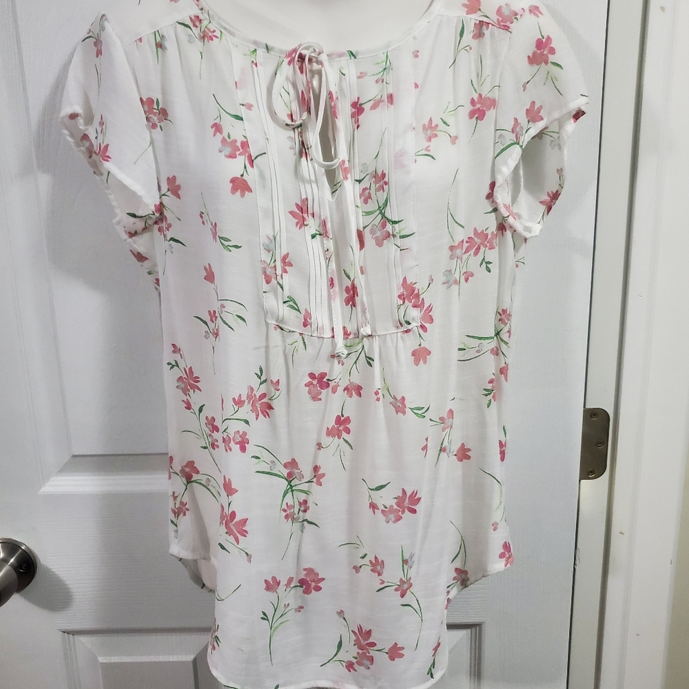 NWT white floral blouse